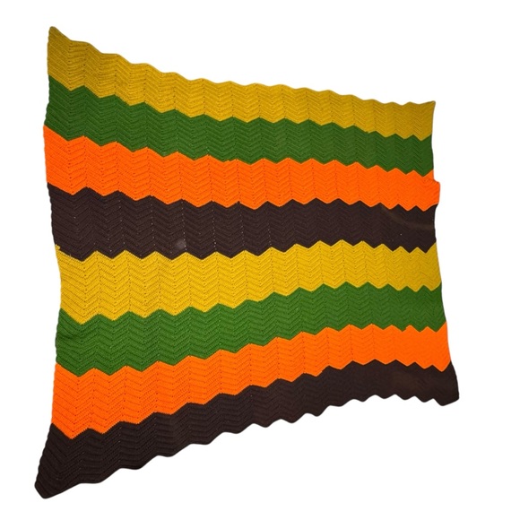 Multicolor Chevron Pattern Throw Blanket - Picture 1 of 10